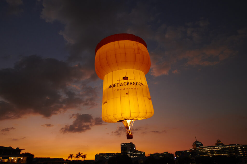 Moët & Chandon Golden Glow